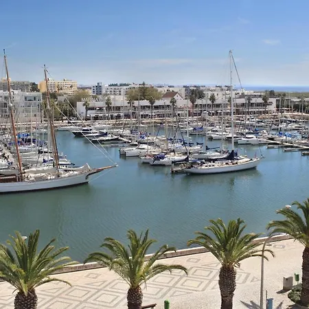Апартаменты With Spectacular Views Of Marina Лагуш