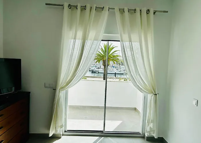 With Spectacular Views Of Marina Appartamento Lagos