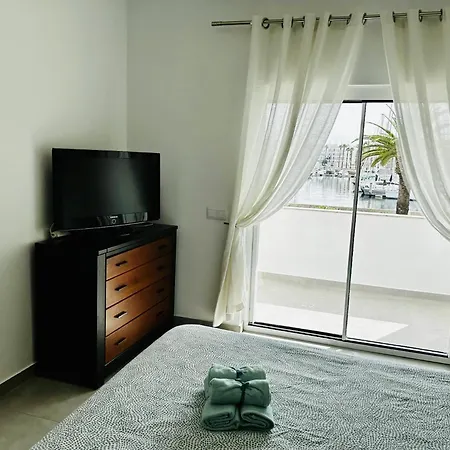 Apartament With Spectacular Views Of Marina *